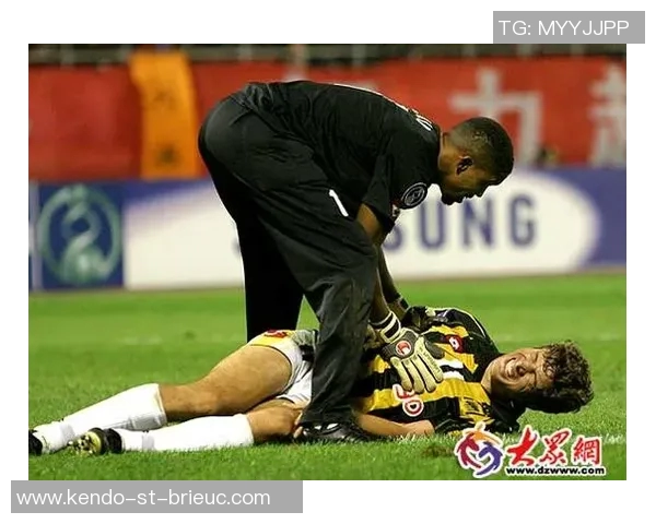 2005年亚冠经典对决山东鲁能力战伊蒂哈德展现足球魅力与激情