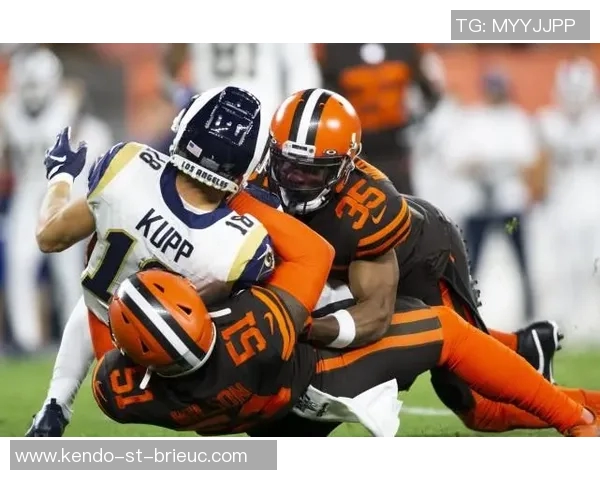 维拉利尔与萨拉戈萨激战正酣谁能在这场对决中笑到最后