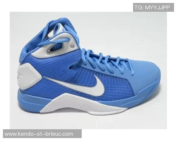 球鞋文化的崛起与演变：从运动场到时尚潮流的跨界之旅