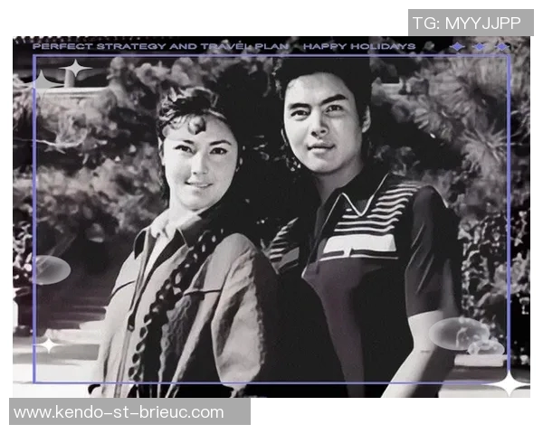 足球明星的辉煌足迹：从青涩少年到全球偶像的成长历程与传奇故事