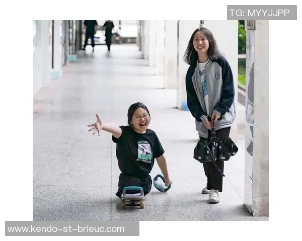 武汉极限运动队在滑板精英赛中的奋勇拼搏与突破之路揭秘