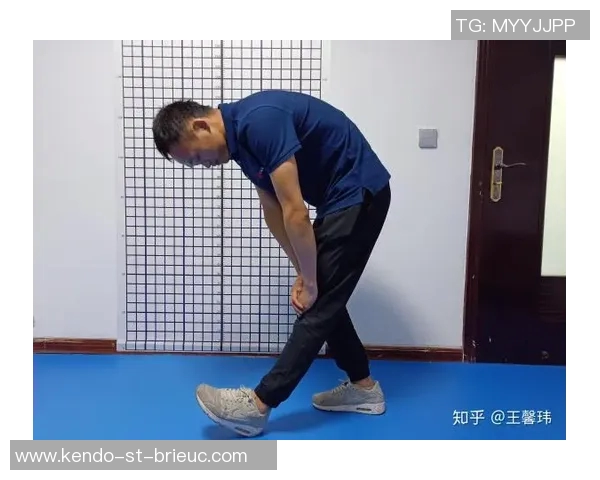 科学网球团队协作训练方法探索与实践提升运动表现的有效策略