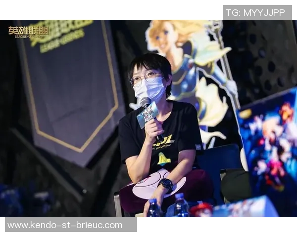 刘娜专访：从新手到职业选手的英雄联盟成长之路回顾