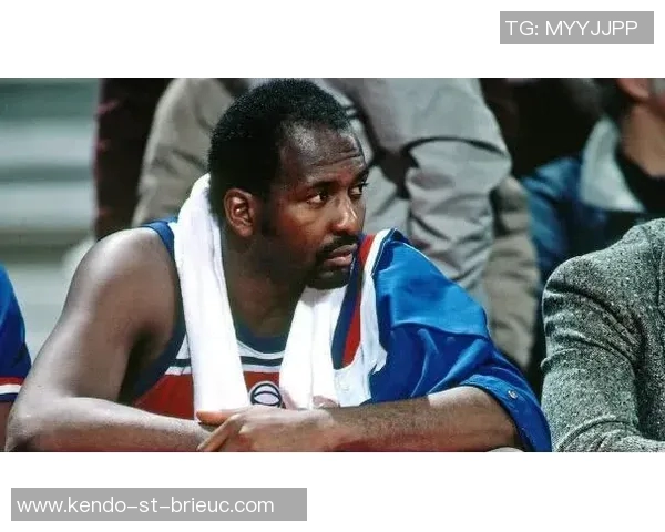 李静的篮球人生:从赛场到人生的启示与反思